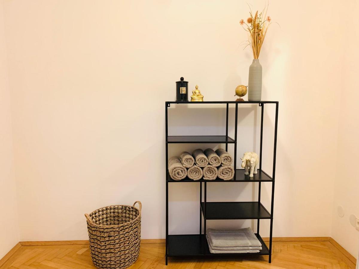Ruhige Wohnung Im Gasometer Wien *Wifi*U3*Netflix* Zewnętrze zdjęcie